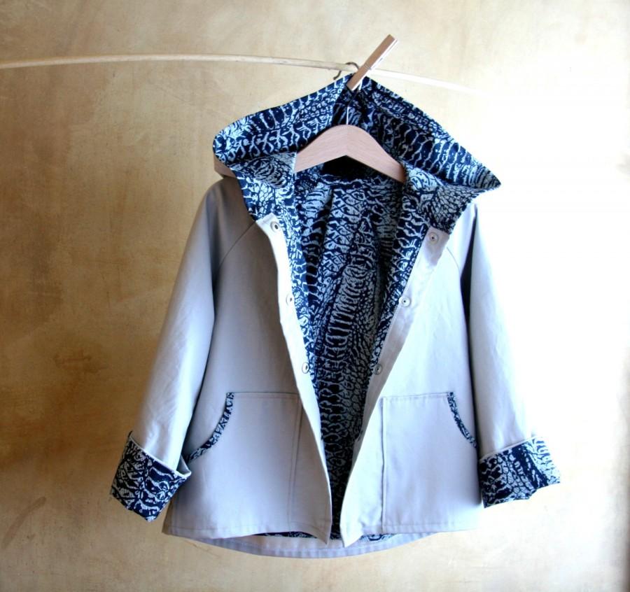 زفاف - Spring Jacket  for girls-OOAK size 3-4 years- Easter top-hooded coat jacket trench-cotton hooded gabardine sand colored-blue cotton lining