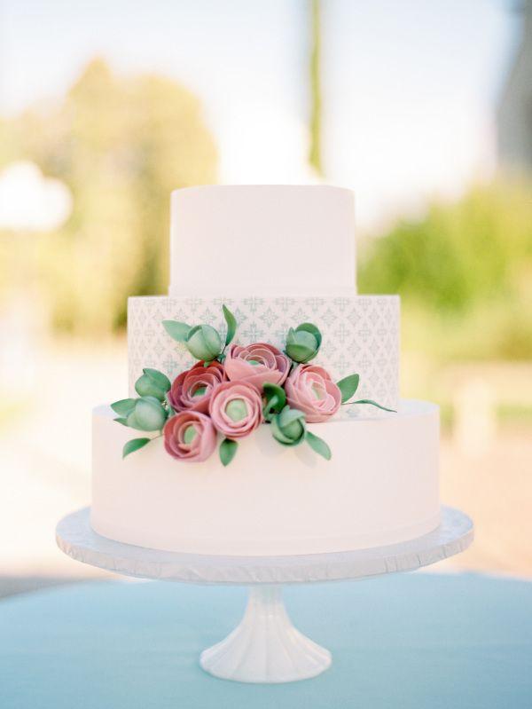 Wedding - 15 Pretty Ways To Doll Up Your Wedding Cake