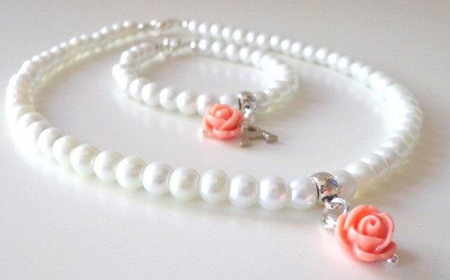 Hochzeit - Childrens personalized flower girl necklace and bracelet, flower girl jewelry set, personalised flower girl bracelet, flower girl gift