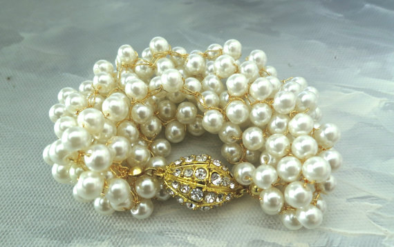 Свадьба - Pearl Bracelet Wedding Bridal Statement Bracelet Wedding Bracelet Pearl Jewelry Great Gatsby Chunky Bridesmaid Bracelet Beige Nude Natural