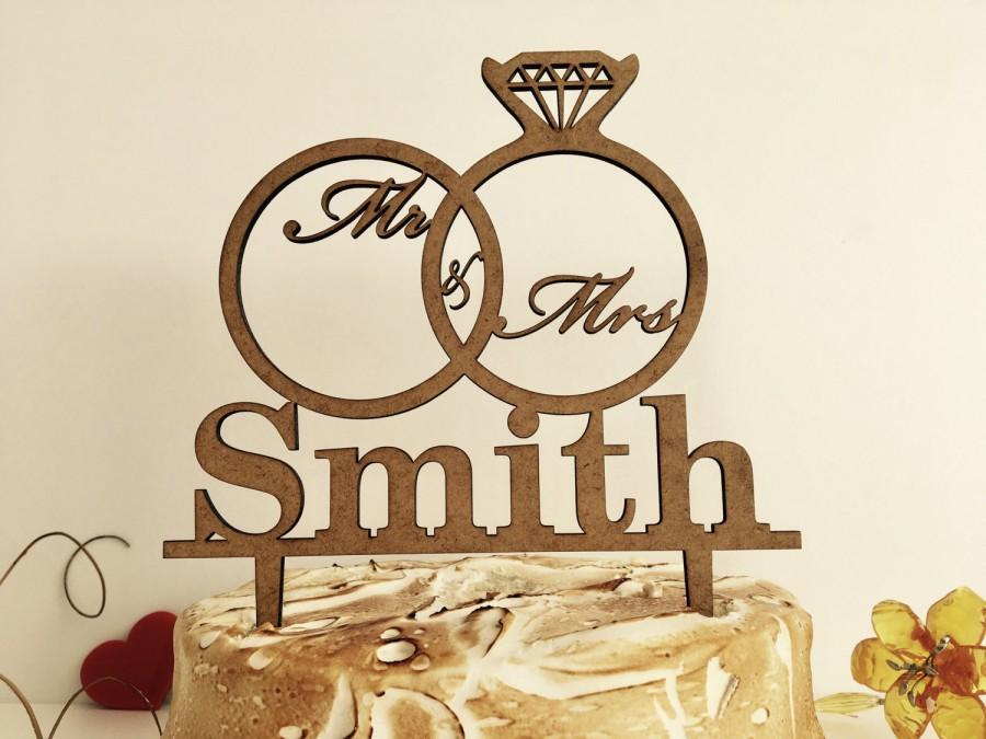 Свадьба - Personalized Wedding Cake Topper Mr and Mrs Custom Cake Topper Wooden Cake Topper Ring Cake Topper Wedding Rings with Mr & Mrs laurel wreath