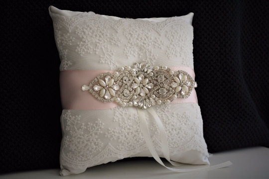 Mariage - Ivory ring bearer pillow  bling wedding pillow  Ivory blush bearer  blush pink bearer, Jewel ring pillow, brooch ring bearer, lace bearer