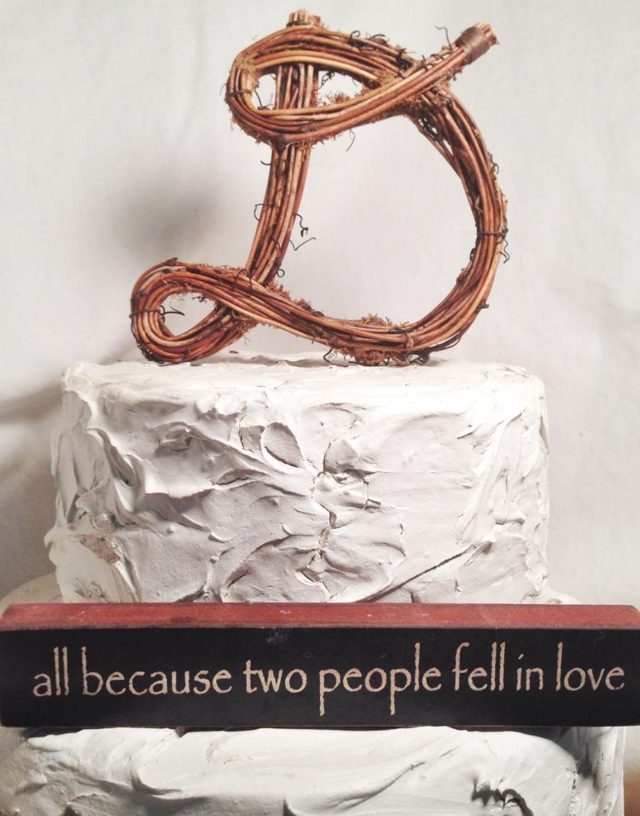 Hochzeit - Letter D Twig Topper, D Scripted Grapevine Topper, Rustic Cursive Cake Topper, Rustic Wedding Cake Topper, Natural, Handmade Cake Top