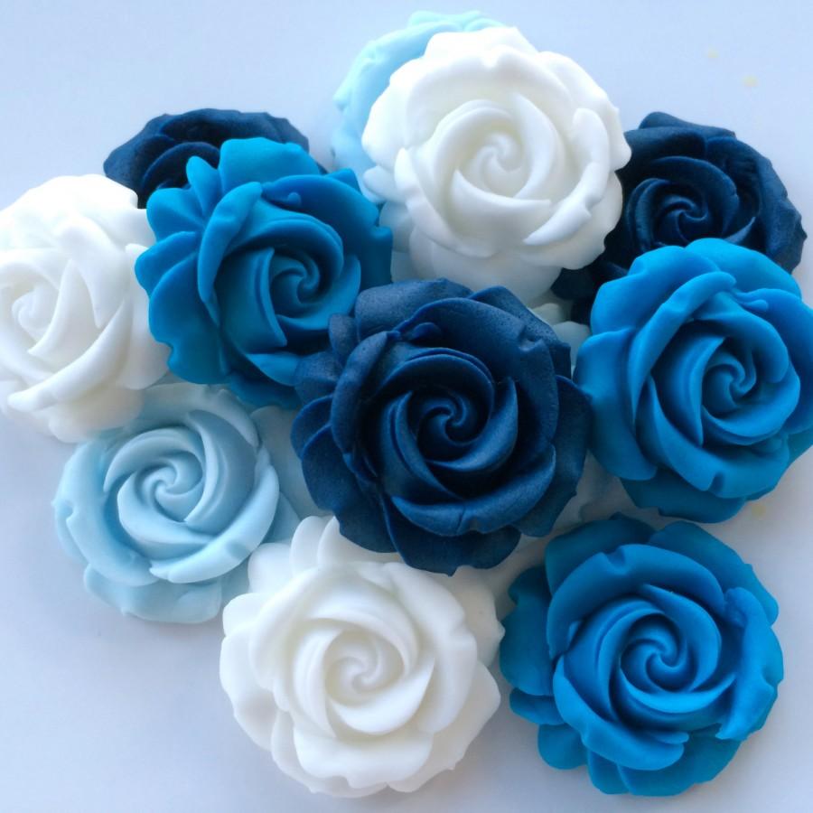 Свадьба - 12 BLUE & WHITE ROSES edible sugar paste flowers wedding cake cupcake decorations