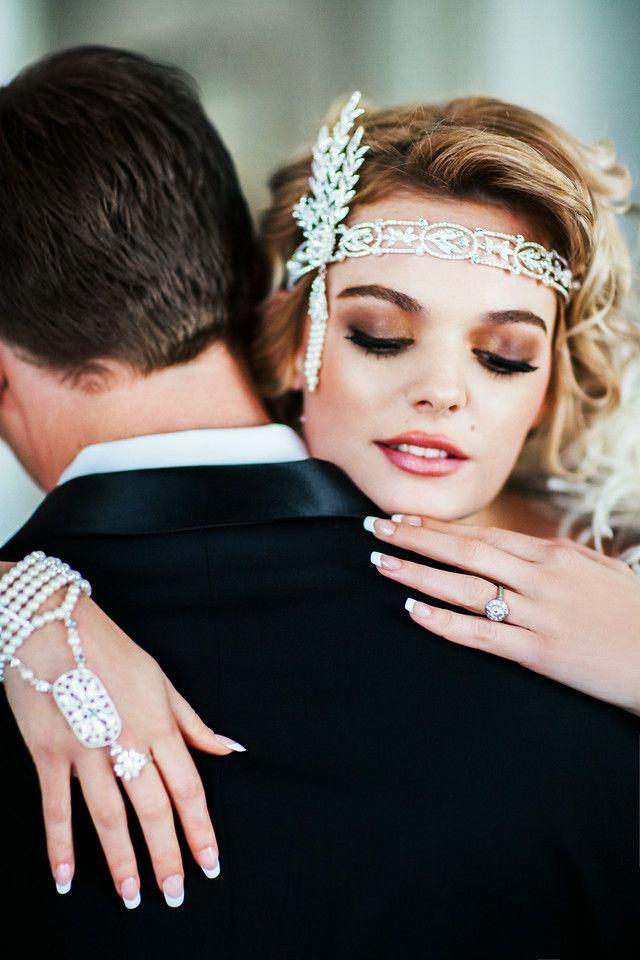 Hochzeit - Great Gatsby Style Wedding Hand Chain