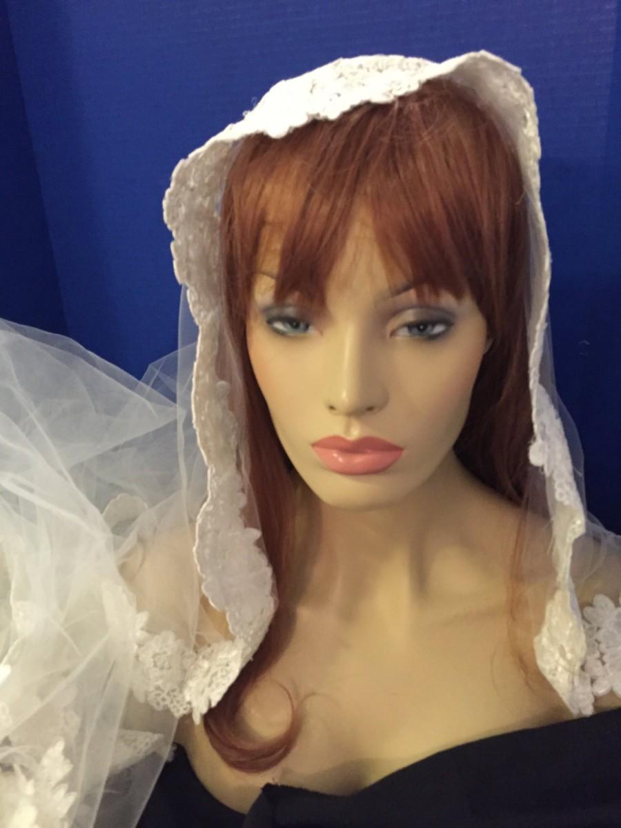 Свадьба - Bridal Veil Venise  Lace,  Bridal Veil Lace, Bridal Veil Ivory, Bridal Veil Waltz Length, Mantilla, Bridal Veil Mantilla