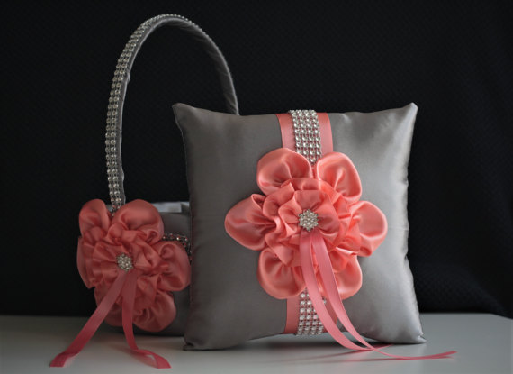 زفاف - Gray Flower Girl Basket  Gray Coral Bearer  Gray Coral Wedding Basket  Gray Coral Pillow  Coral Ring Bearer Pillow  Gray Wedding Basket