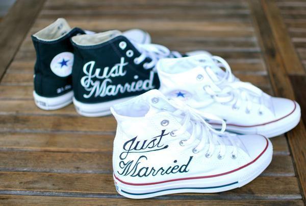 Свадьба - Hand Painted Just Married Converse - Black Canvas Chucks