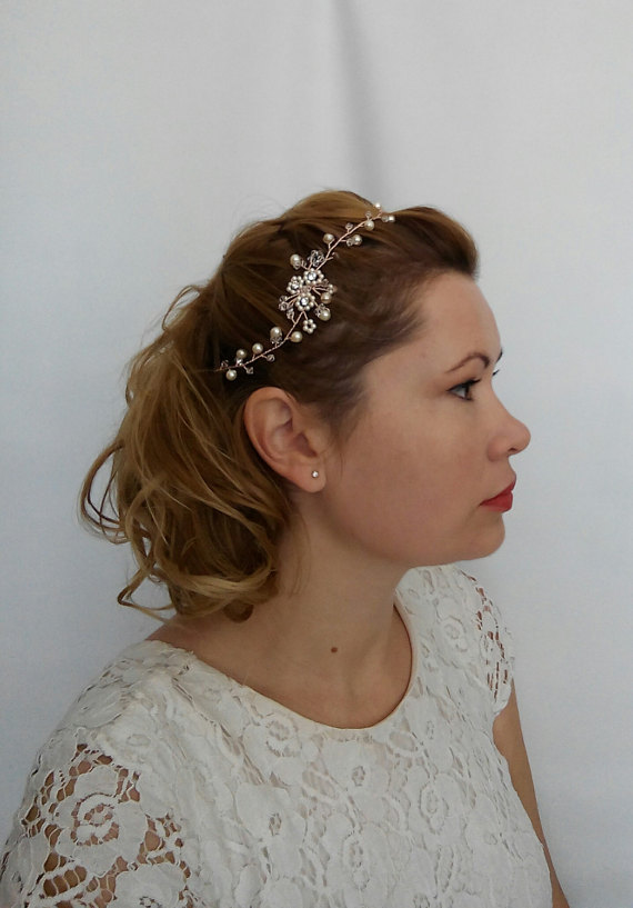 Mariage - Flower Hair Vine, Pearl Hair Vine, Pearl Headpiece, Bridal Halo, Bridal Hair Vine, Hair Wreath, Bridal Circlet, Bridal Headband, Pearl Tiara