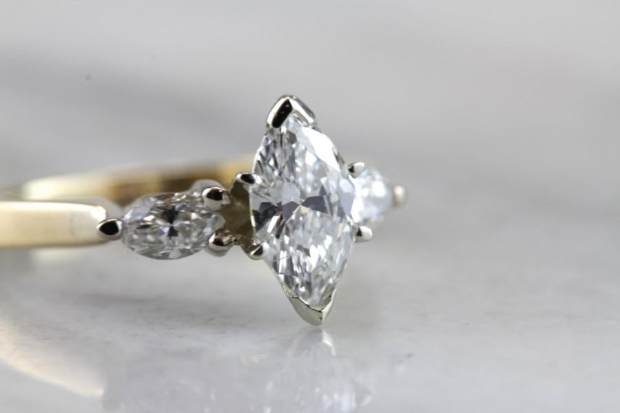 Mariage - Magnificent Marquise: an Incredible Cats Eye Cut Diamond Engagement K6P3D6-R