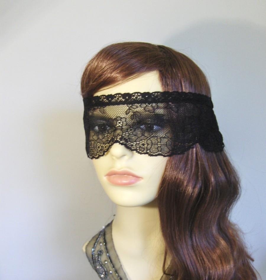 Hochzeit - Black lace masquerade mask veil.