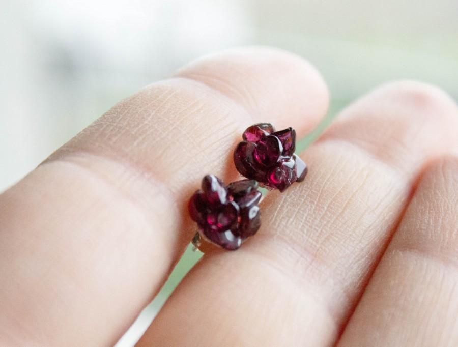 Wedding - Garnet Flowers sterling silver stud earrings -  Spring stud earring