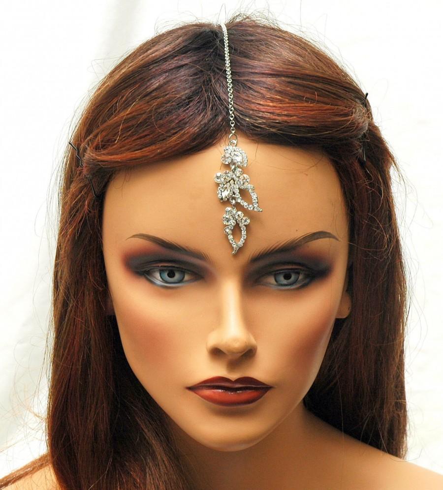 Hochzeit - FREE SHIPPING Tikka Headpiece, Crystal Hair Chain, prom, Bridal Headpiece, Indian Maang Tikka, Wedding Hair Accessories, Hair Jewelry - $22.00 USD