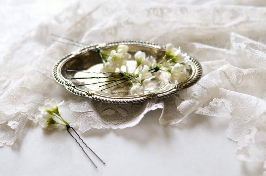 Hochzeit - white flower hair pins, wedding clip set, baby's breath style hair pins, bridal hair pins, hair clip set, wedding hair accessories