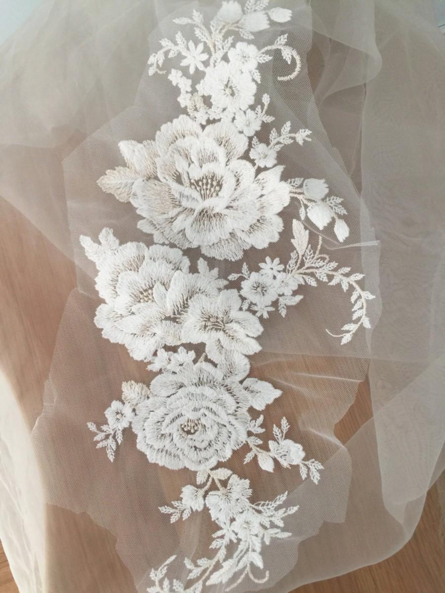 Mariage - Applique lace , cotton floral embroidery lace applique, bridal applique, wedding gown veil applique, lace motif , bridal hair headpiece