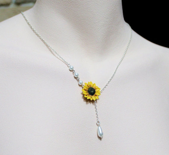 Mariage - Sunflower lariat Necklace, Yellow Sunflower Bridesmaid, Sunflower Flower Necklace, Bridal Flowers, Sunflower Bridesmaid Necklace