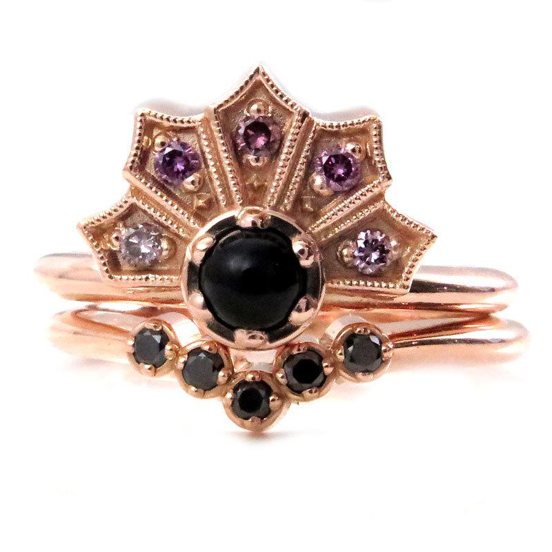 زفاف - Purple Diamond Crown Ring with Onyx or Black Diamond with Black Diamond Chevron Wedding Band - 14k Rose Gold