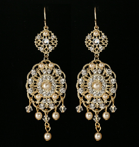 Mariage - Bridal earrings - Chandelier earrings - Bridal pearl earrings - Style Love and Lace Wedding  Earrings with Swarvski Crystal