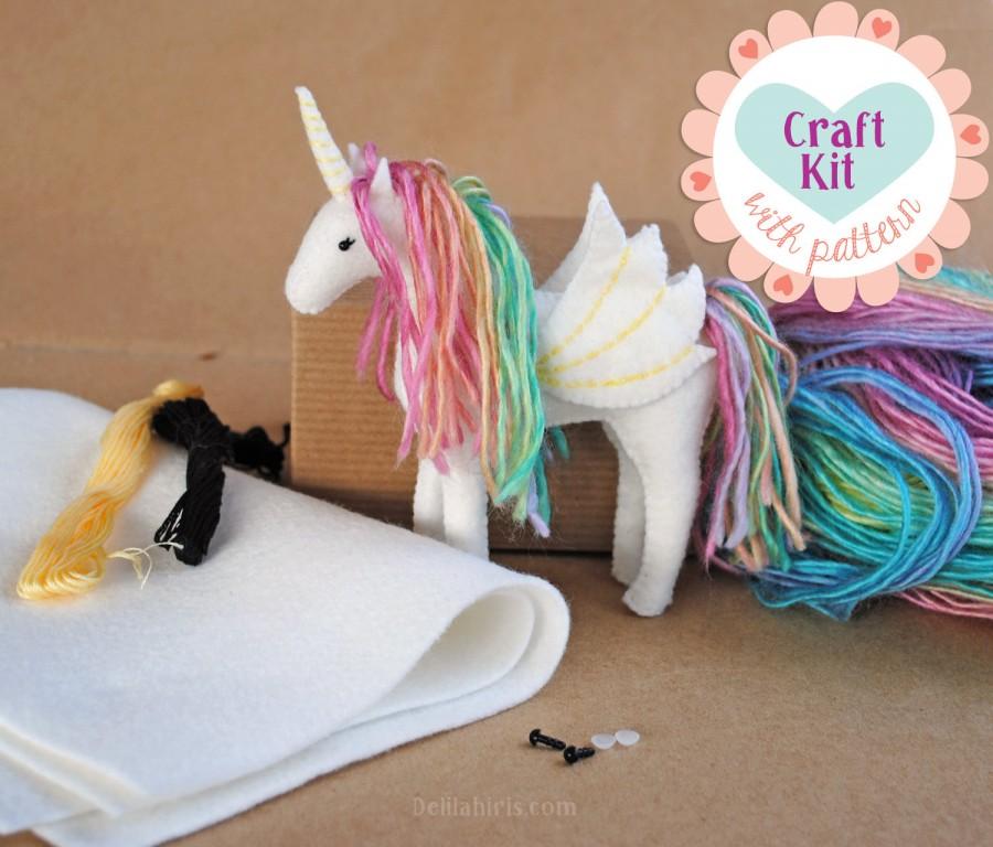 Mariage - Unicorn Sewing Kit * Make Your Own Stuffed Unicorn * DIY Craft Kit Felt Animal Pattern * Handmade Christmas Alicorn, Pegasus, Unicorn Plush