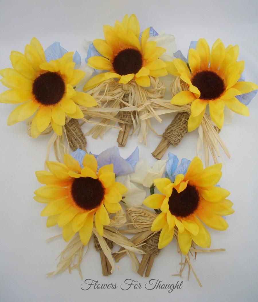 Mariage - Rustic Sunflower Boutonnieres, Bridal Party Gift, Groomsmen Flowers, Mens Lapel Buttonhole Blossom, Wedding Bride and Groom, FFT original