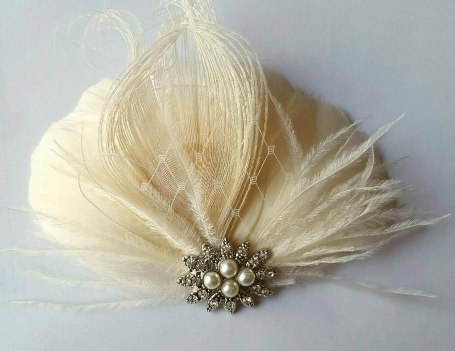 Свадьба - Wedding Hair Facsinator, Bridal Facsinator, Feather Fascinator, French Net, Rhinestones, Pearls, Bridesmaid Accessory, Ivory Fascinator