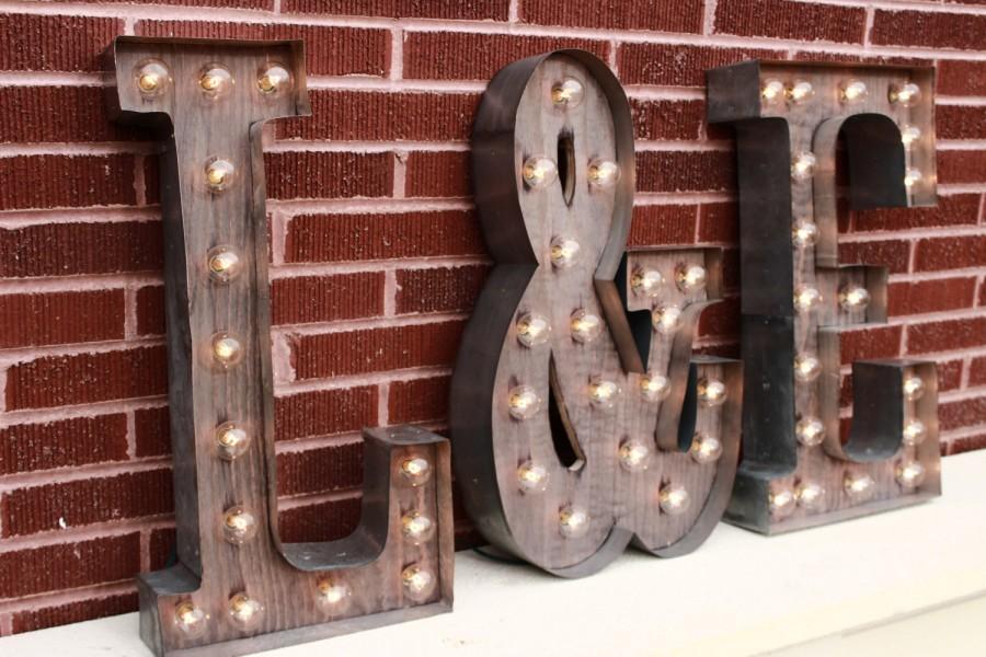 Свадьба - 3 Custom Light Up Letters - 2 Initials w/ Ampersand & sign for wedding - Light Bulb Letters, Letter lights, Marquee Letters, Marquee light