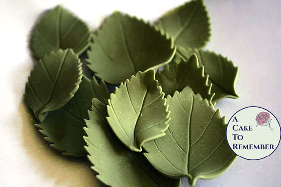 Mariage - 12 wedding cake leaves, gumpaste hydrangea leaves, two different sizes. Edible leaves for cakes, edible cake decorations.