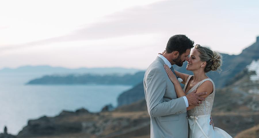 Hochzeit - Beautiful destination wedding in Santorini 