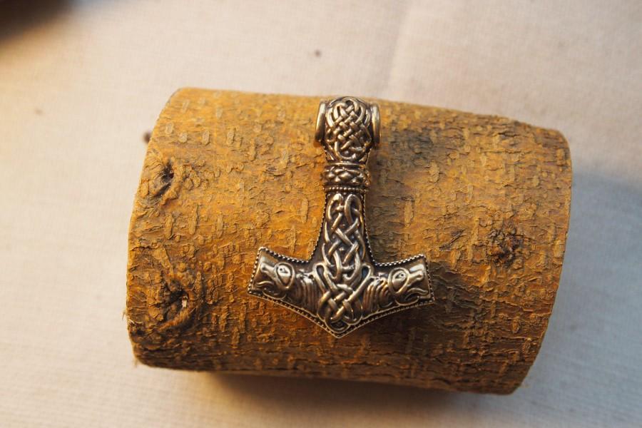Hochzeit - Brass Thor Hammer Thor's Hammer Mjolnir Thor's Mjöllnir Thors Hammers Scania Gotland Sweden Free shipping Gift for him Brass necklace
