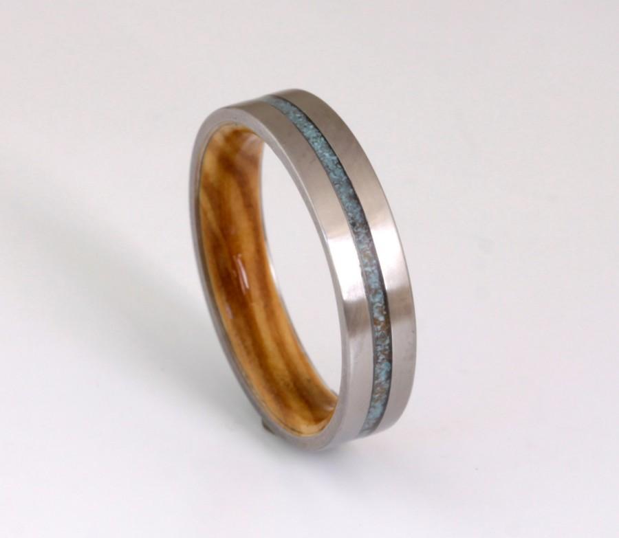 زفاف - Mens Titanium and Turquoise wedding band wood ring olive wood ring