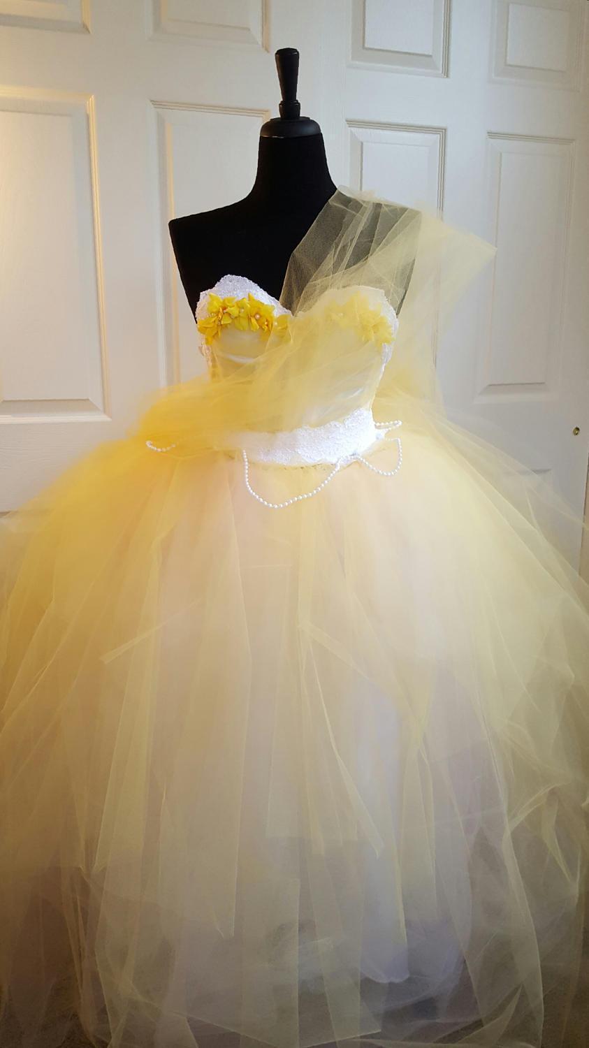 زفاف - Sample Gown / Yellow And White Lace Tulle Corset Lehenga Saree Sari Bridal Wedding Ball Gown Party Costume Quinceanera Prom