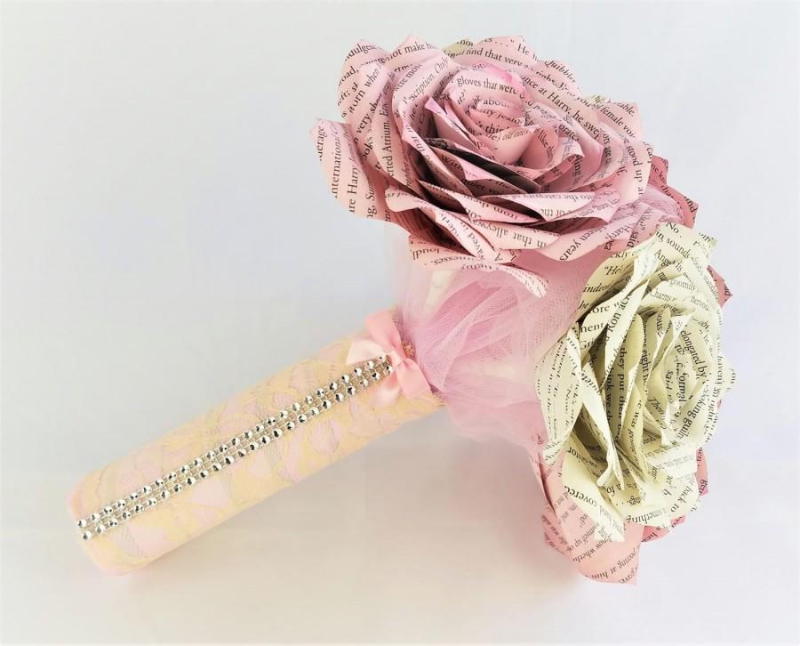 زفاف - Book page bridal bouquet in a soft pink