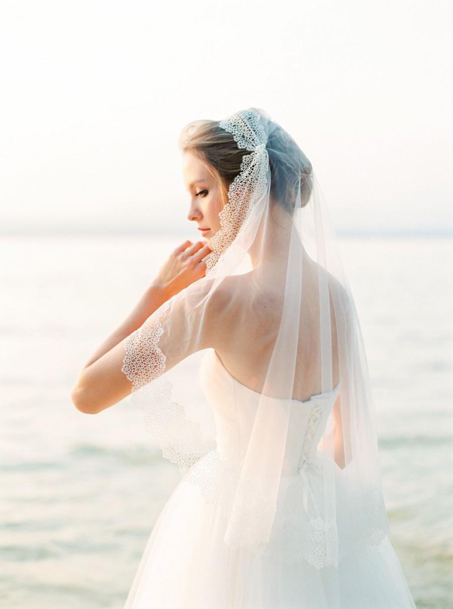 Wedding - Lace juliet cap veil with freshwater pearls, lace veil, retro veil, 1920s veil, vintage veil, romantic veil, wedding veil, bridal veil, V41