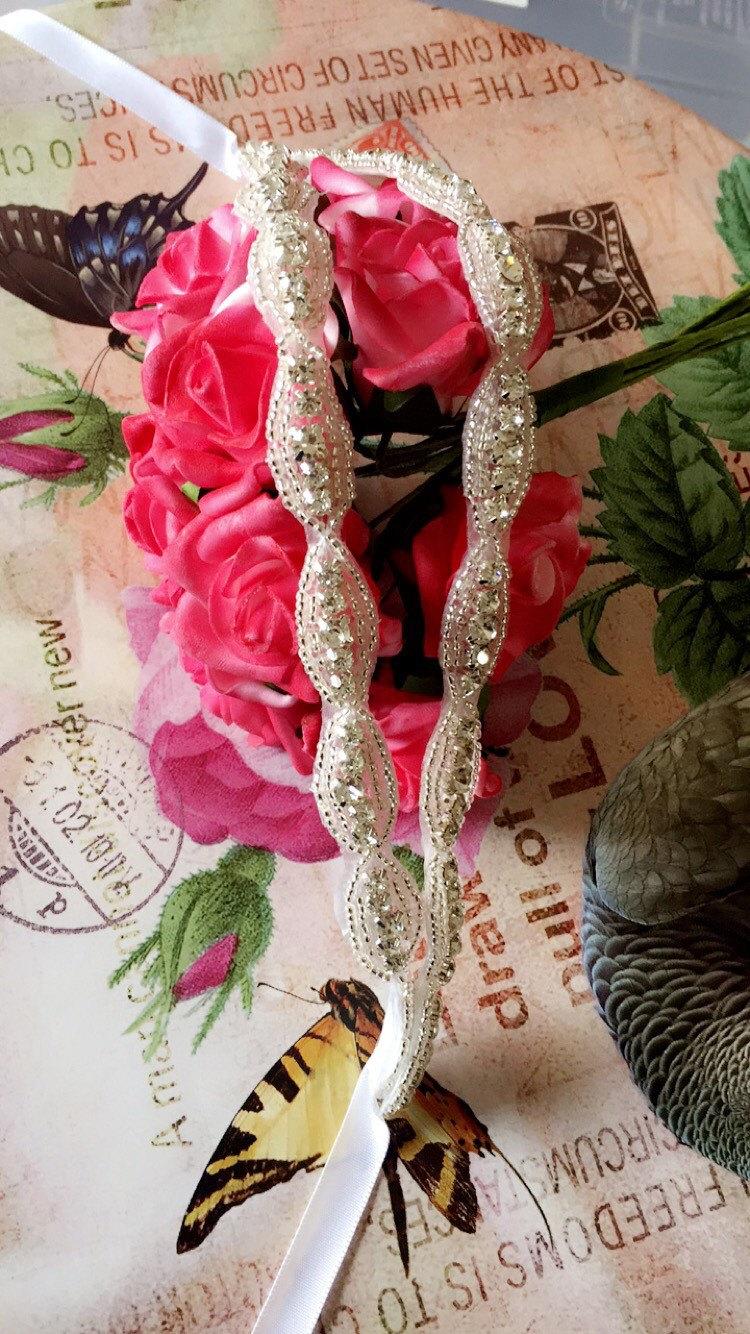 زفاف - Wedding tiara, wedding headband, white ribbon, bridal tiara, bridal hair, elegant and beautiful, wedding double hair accessories, glass bead