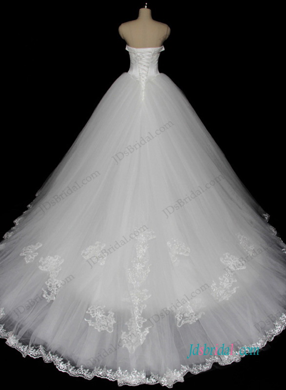 Hochzeit - Sweetheart neck white tulle princess wedding dress