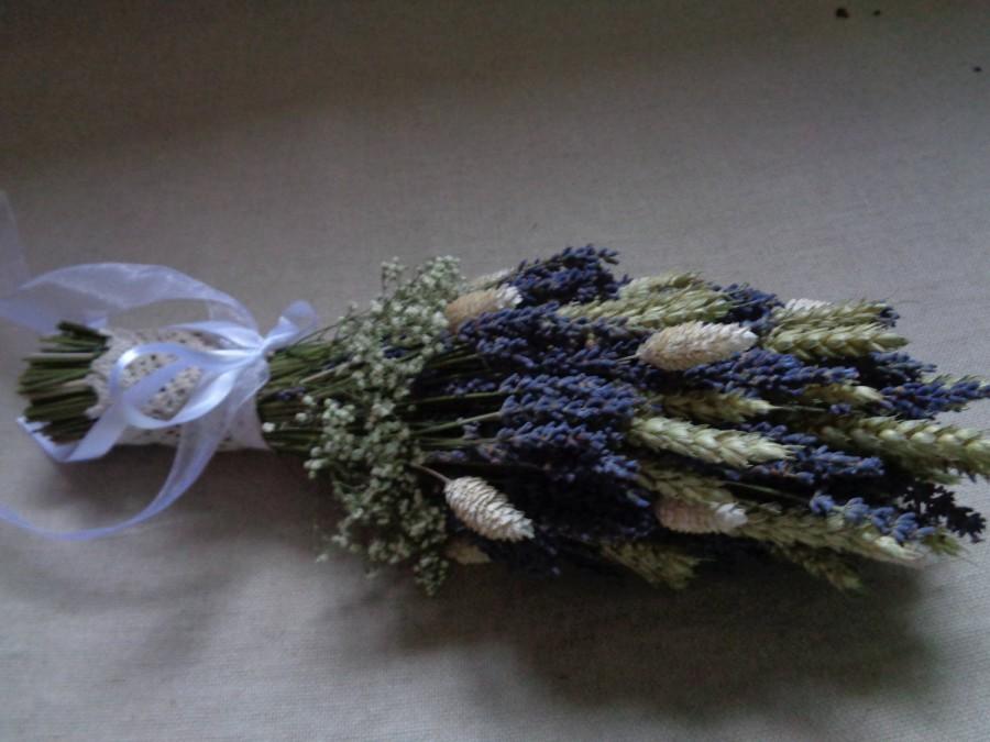 Mariage - Dried lavender wheat gip medium long style bridal wedding bouquet  shabby chic bouquet  dried flower bouquet  country romantic  barn decor