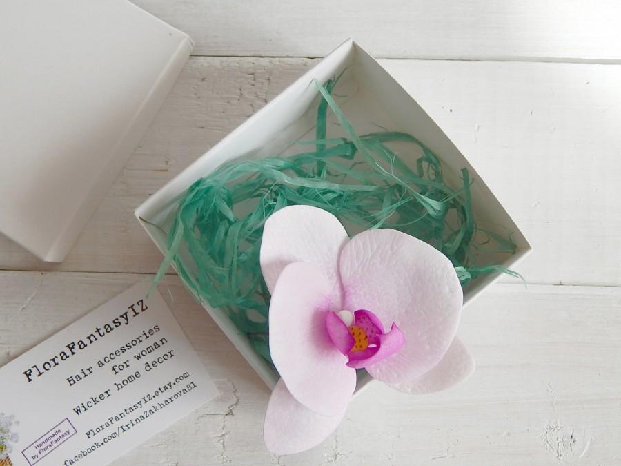 Wedding - White realistic orchid, Bridal hair pins, Beach wedding, Phalaenopsis orchid clip, Wedding hair pin, Tropical white flowers, Bridesmaid gift - $9.00 USD