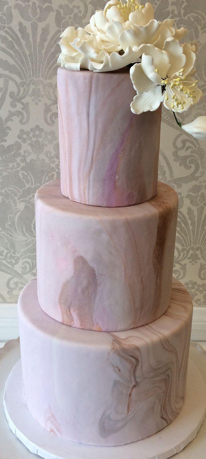 Hochzeit - Wedding Cakes Inspired By Rocks & Geodes