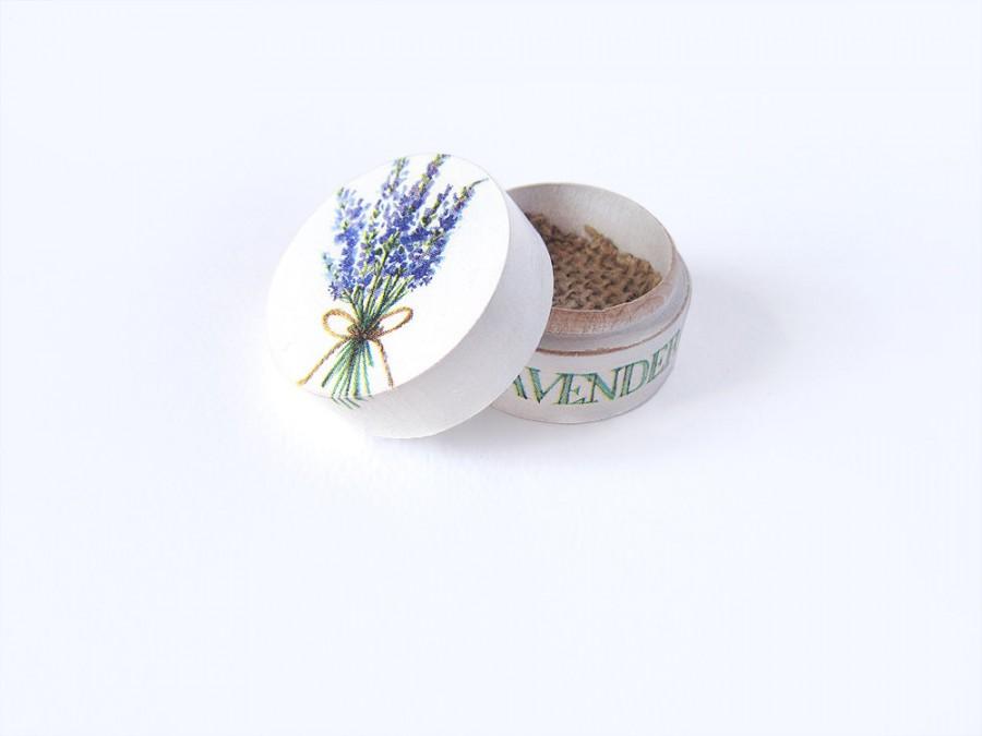 Свадьба - Lavender bouquet tiny ring bearer box. Spring Floral Wedding box. Shabby white chic floral box. Wooden engagement /proposal ring pillow box.