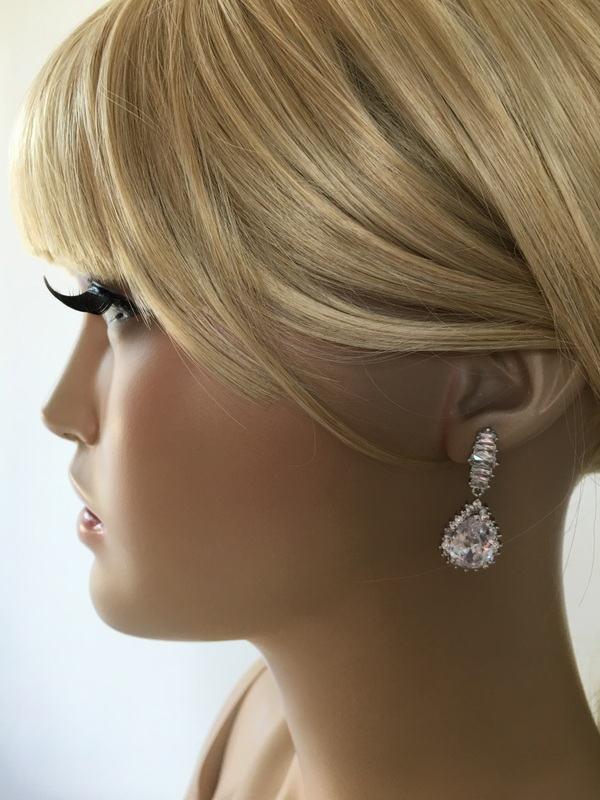 Свадьба - Wedding Earrings Crystal Bridal Jewelry Clear Cubic Zirconia Posts Teardrop Wedding Jewelry Bridal Earrings Crystal Drop Earrings, - $38.90 USD