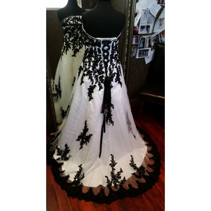 زفاف - Gorgeous Black and White Wedding Dress Strapless - panlace.com