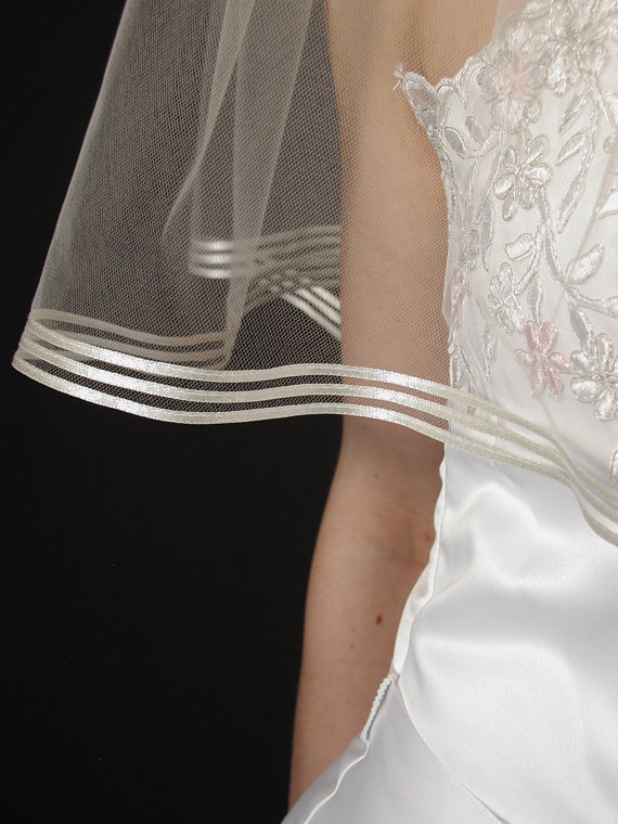 زفاف - Soft and Sheer wedding veil. Satin ribbon bridal veil. Made in USA