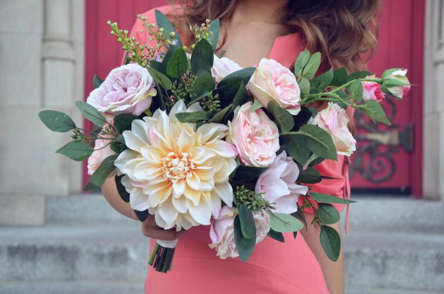 Свадьба - Blush Wedding Bouquet, Rose Bridal Bouquet, Dahlia Wedding Bouquet, Realistic Silk Flowers, Wedding Flowers, Pink Wedding Bouquet