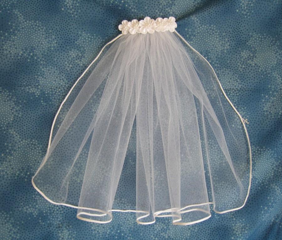 Свадьба - Short White First Communion Veil  Tiny One Tier Communion Veil with White Soutasch Cord Edge 12 Inches Long 68971N
