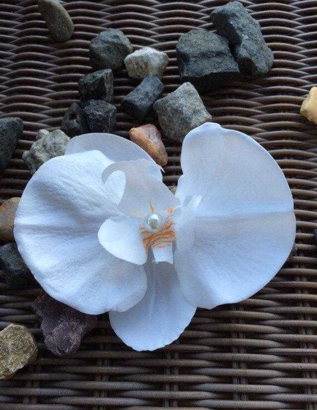 Hochzeit - one piece white silk orchid,4"x3 2/1"Real Touch Artificial Phalaenopsis silk orchid , DIY Wedding