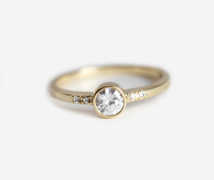 Wedding - Round Diamond Engagement Ring, Yellow Gold Diamond Engagement Ring, Simple Engagement Ring, solitaire Diamond Ring