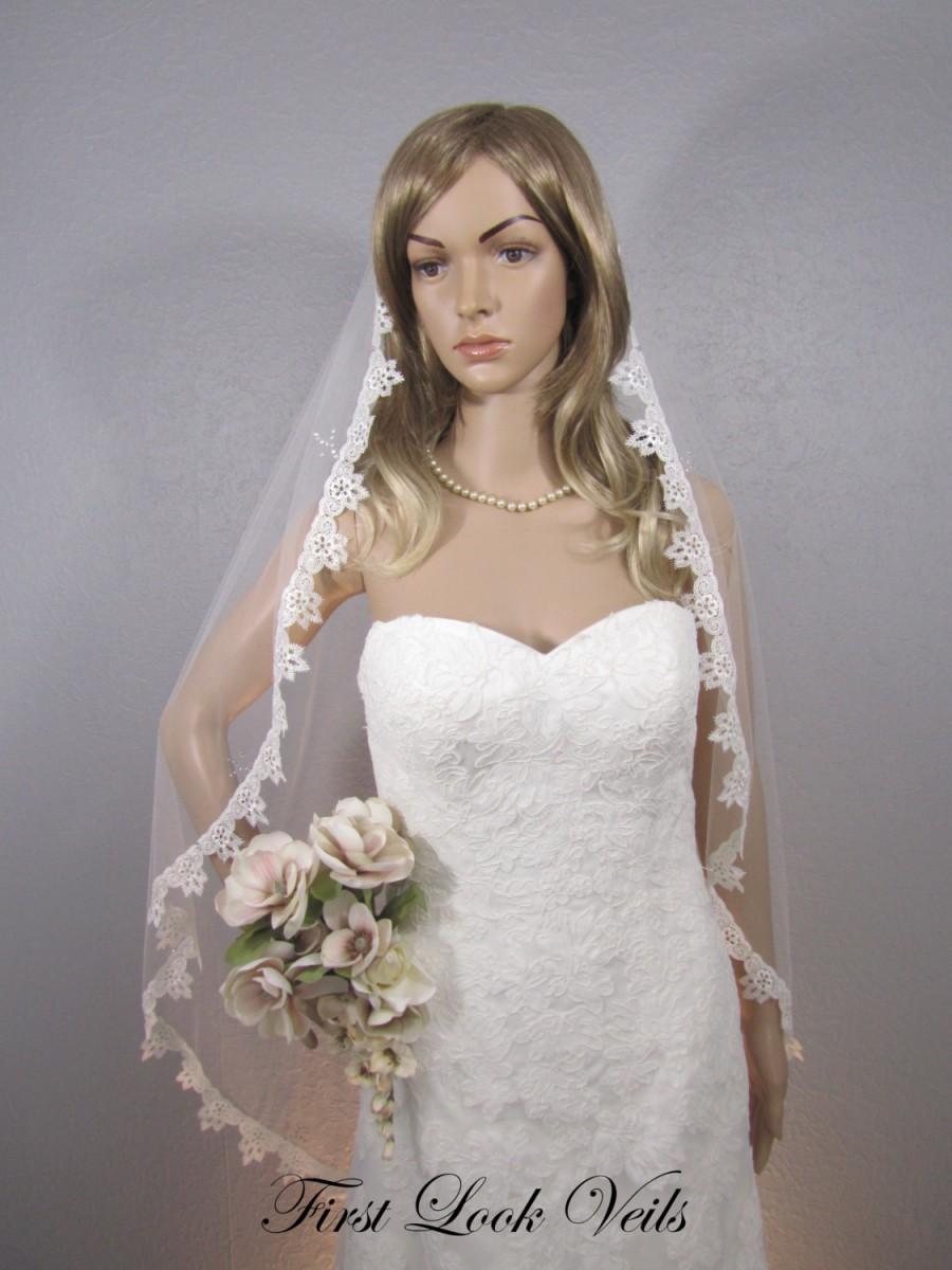 Hochzeit - Ivory Wedding Veil Fingertip Length with Lace & Bling