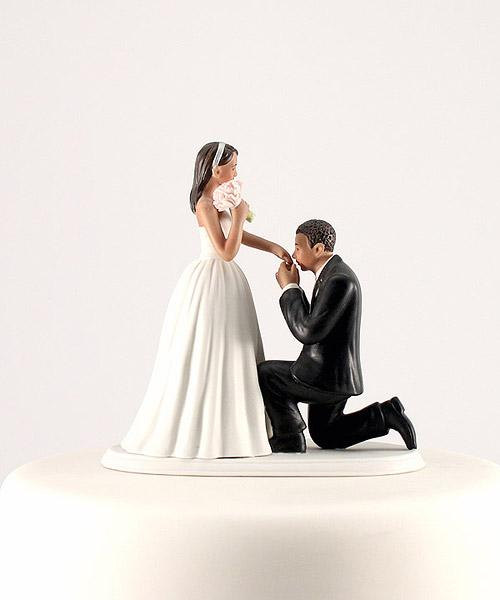 زفاف - Hispanic Couple A Cinderella Moment Bride and Groom Wedding CakeToppers -Ethnic Medium Skin Couple Groom kissing Bride's Finger