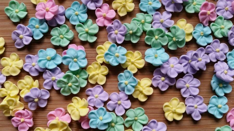 Wedding - Mini pastel royal icing flowers -- Edible cake decorations cupcake toppers (24 pieces)