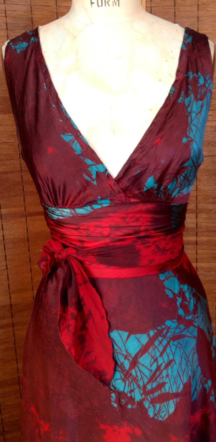 Wedding - Sexy red silk weding dress with the blue flash by momosoho